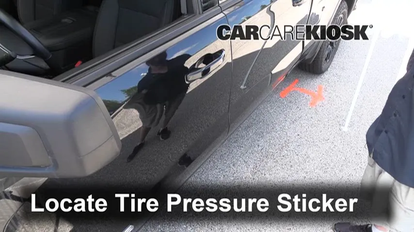 2020 GMC Sierra 1500 Elevation 3.0L 6 Cyl. Turbo Diesel Crew Cab Pickup Tires & Wheels Check Tire Pressure